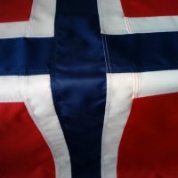 Знаме флаг Норвегия  65 х 90 см, шито, много здраво, снимка 1 - Други ценни предмети - 24457643