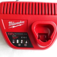 Milwaukee - зарядно за акумолаторни батерии Li-On