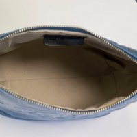 Естествена кожа, синя дамска чанта марка Giulia, снимка 3 - Чанти - 18826261