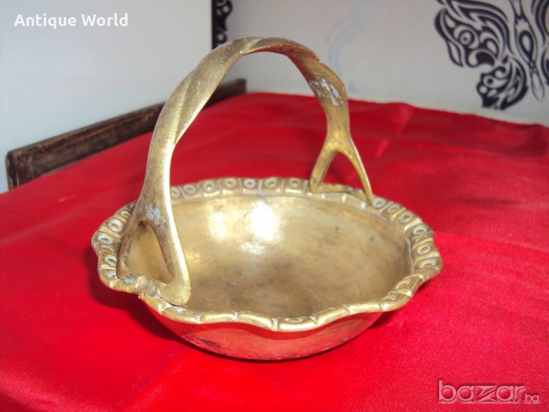 Стара Масивна Бронзова Бонбониера Кошница, снимка 1
