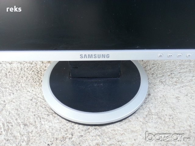 Продавам LCD Tft Monitor Samsung 19"  НАЛИЧЕН, снимка 2 - Монитори - 9377847