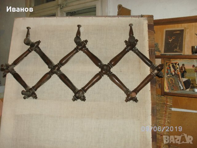  Закачалки стари модели стенни  продавам, снимка 4 - Закачалки - 17555682