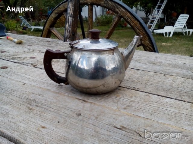Чайник, снимка 1 - Антикварни и старинни предмети - 19515652