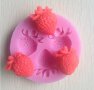 силиконов молд форма  ягода ягоди , ягодки за украса торта фондан, снимка 1 - Форми - 10606979