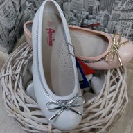 №32 до №35 Розови и Бели обувки с панделка, снимка 2 - Детски маратонки - 18046648