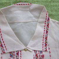  Ръчно бродирана копринена блуза от 70-80 години на ХХ в., снимка 5 - Други ценни предмети - 24231884