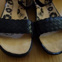 нови кожени сандали Clarks, 39-40ти номер, снимка 4 - Сандали - 18664423