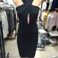 Стилна и елегантна черна рокля НАМАЛЕНА ЦЕНА!!!, снимка 1 - Рокли - 25128702