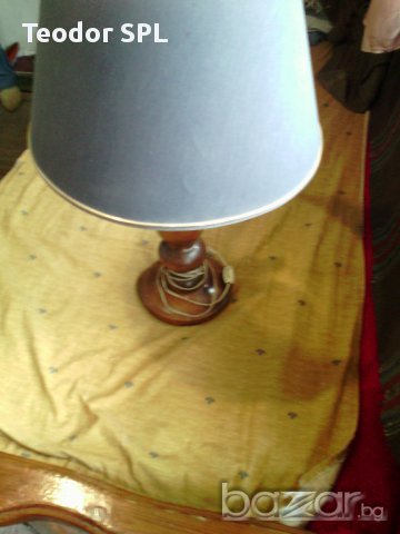 Старинна нощна лампа , снимка 2 - Настолни лампи - 16884429