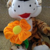 Плюшено тигърче с цвете, снимка 5 - Плюшени играчки - 25422757
