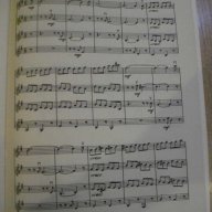Книга "SUITE IM ALTEN STIL für 3 Violinen und Gitarre"-60стр, снимка 4 - Специализирана литература - 15892468