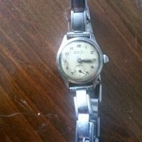 Швейцарски дамски часовник, снимка 1 - Антикварни и старинни предмети - 25864255