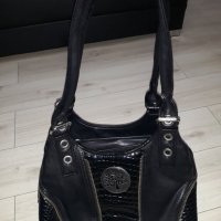 Черна кожена чанта с 3 джоба с орнамент "Дърво", снимка 2 - Чанти - 23623266