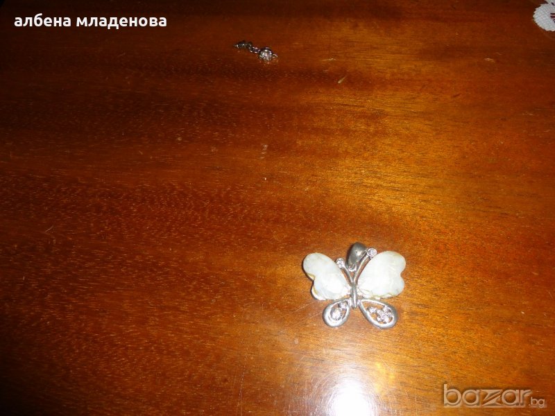 висулка пеперуда, снимка 1