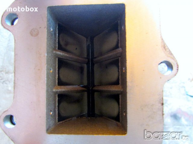 Клапи, колектор за карбуратор и цилиндрова глава, за Априлия 125 ROTAX., снимка 4 - Мотоциклети и мототехника - 17646419