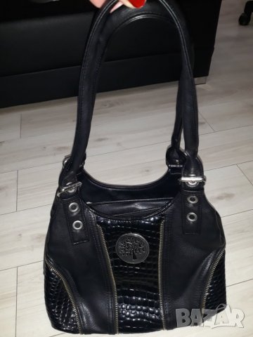 Черна кожена чанта с 3 джоба с орнамент "Дърво", снимка 2 - Чанти - 23623266