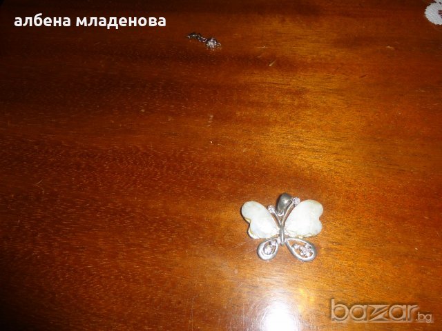 висулка пеперуда, снимка 1 - Колиета, медальони, синджири - 21288569