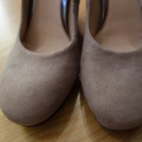 нови велурени обувки Clarks, 39ти номер, снимка 2 - Дамски ежедневни обувки - 18676151