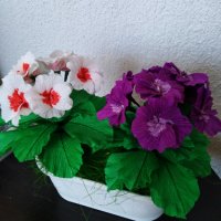 Цветя от хартия-иглики, снимка 3 - Изкуствени цветя - 24675679