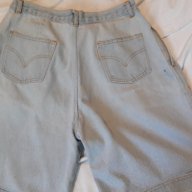  Дамски къс дънков панталон с апликация М-L, снимка 2 - Къси панталони и бермуди - 18566219
