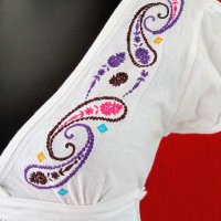 Блуза с бродерия - индийски орнаменти! , снимка 3 - Тениски - 21371363
