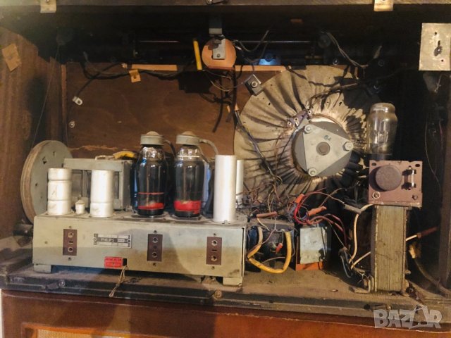 Старо радио Philips EROIKA 72W 925 Х !!!, снимка 11 - Антикварни и старинни предмети - 26016695