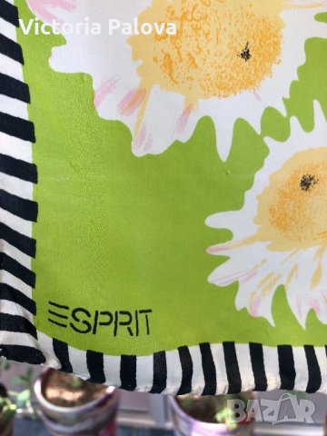 Красив шал ESPRIT,82 на 82см, снимка 4 - Шапки - 26101488