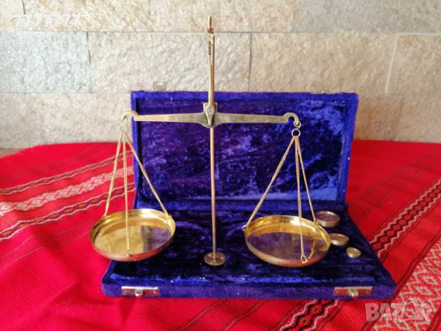 Стара златарска бижутерска везна 