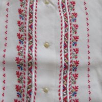  Ръчно бродирана копринена блуза от 70-80 години на ХХ в., снимка 3 - Други ценни предмети - 24231884