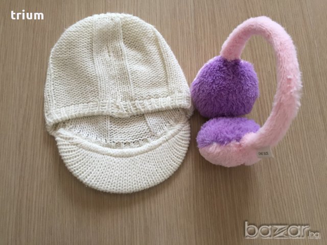 Красива бяла шапка и аксесоар за уши слушалки с Дора, 4-6г., снимка 2 - Шапки, шалове и ръкавици - 17488930