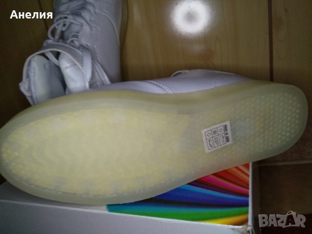 НОВИ Дамски светещи маратонки с лед светлини в подметката, снимка 14 - Маратонки - 24337724