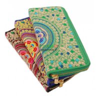 Текстилно портмоне с цветна бродерия, снимка 4 - Портфейли, портмонета - 15890039