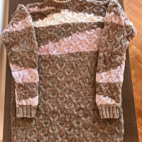 Ръчно плетен пуловер, естествена вълна, снимка 5 - Пуловери - 20115609