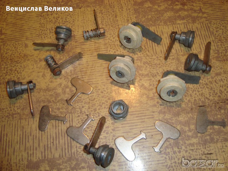 Брави за табла, снимка 1