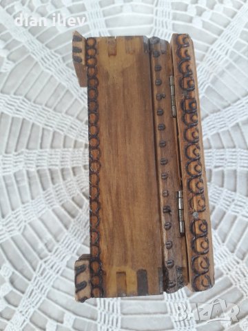 Стара дървена кутия-табакера, снимка 12 - Други ценни предмети - 24962455