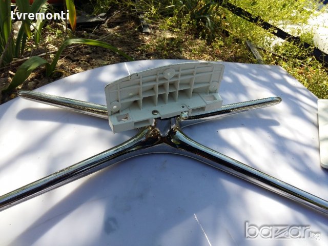 TV стойка Samsung UE32F6100