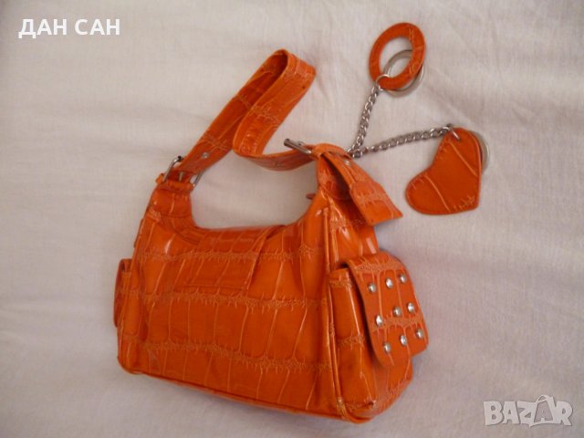 НОВА Дамска чанта Оранж с лак релеф за през рамо - Внос, снимка 10 - Чанти - 23487394