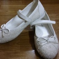 Детски бели обувки, снимка 1 - Детски маратонки - 22301740