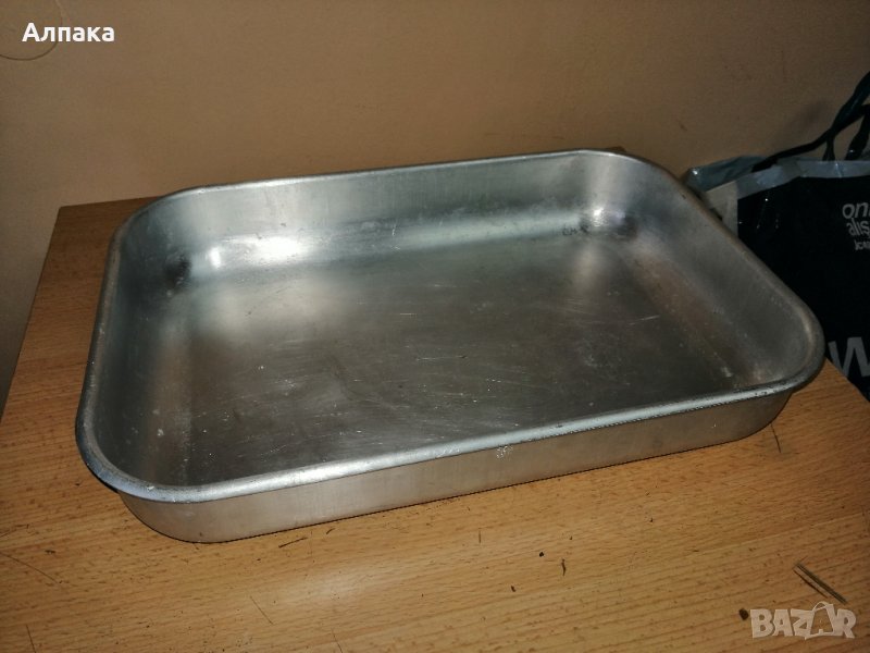 Продавам  алуминева българска тава с размер 41,5 см /28/см /7 см    7, снимка 1