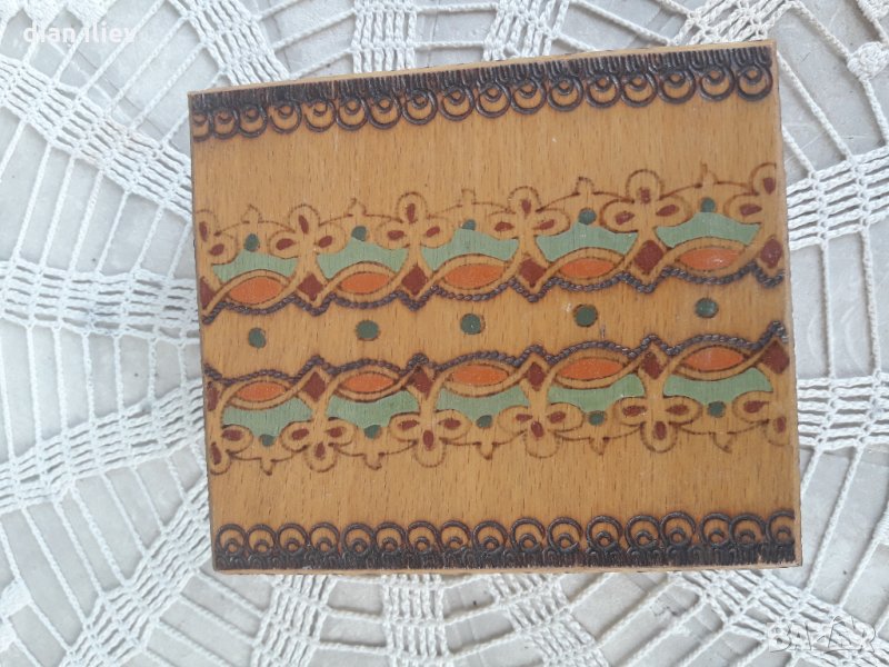 Стара дървена кутия-табакера, снимка 1