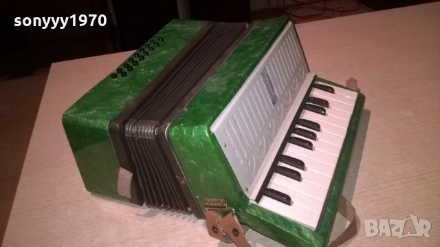 руски ретро акордеон-30х28х12см, снимка 2 - Акордеони - 23063809
