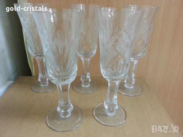  кристални чаши , снимка 1 - Антикварни и старинни предмети - 22297237