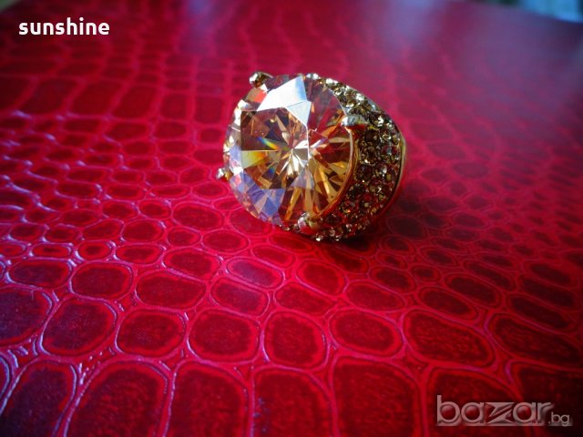 ХИТ! ПРОМО! Златист пръстен с оранжев камък, снимка 2 - Пръстени - 18476051