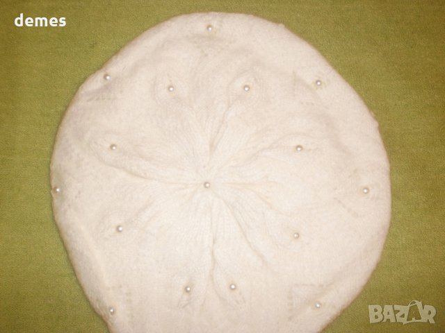 Машинно плетена вълнена барета, бяла, снимка 3 - Шапки - 23222402