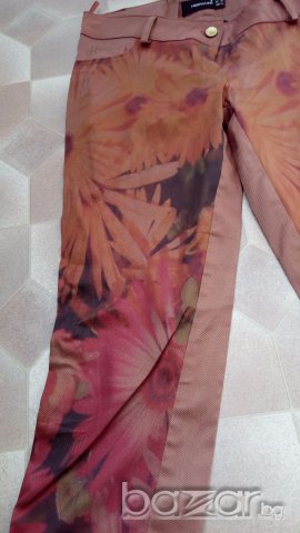 Дамски панталон флорални мотиви, снимка 3 - Панталони - 18280360