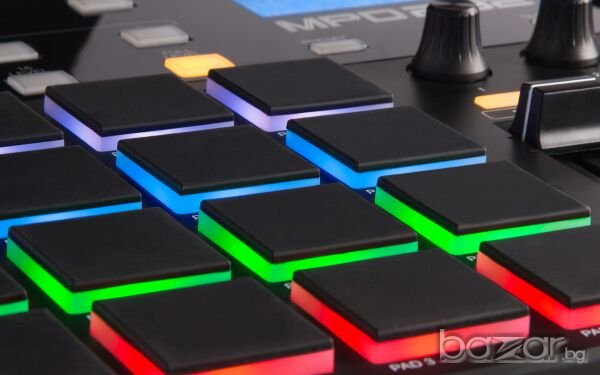 AKAi MPD 232, снимка 3 - Ресийвъри, усилватели, смесителни пултове - 20084561