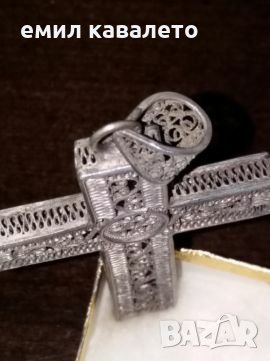 Автентичен ювелирен кръст, снимка 5 - Антикварни и старинни предмети - 22833335