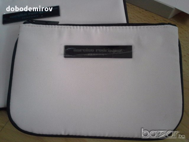 Комплект NARCISO RODRIGUEZ pink small & large pouches, cosmetic-make-up, снимка 2 - Други - 14667116