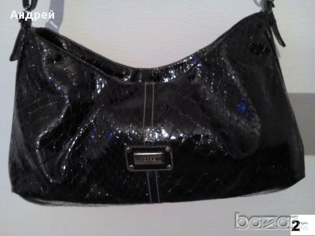 Дамска чанта, снимка 3 - Чанти - 16422686