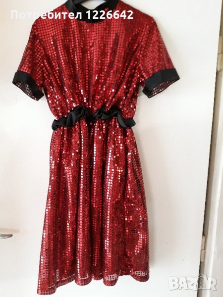Червена пайетена рокля, снимка 1